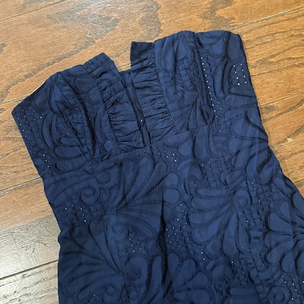 Lilly Pulitzer navy Frankie Dollop of Scallops strapless eyelet dress, size 2 - Picture 4 of 9